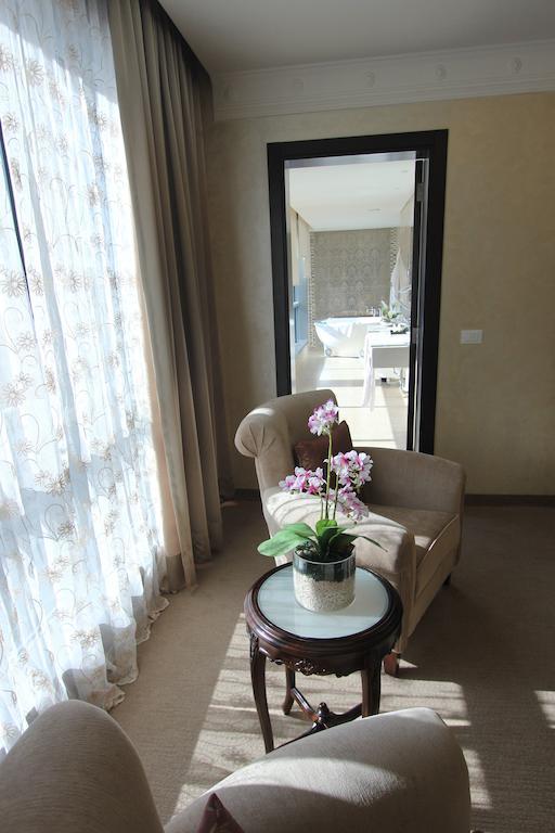 Hotel Elite &