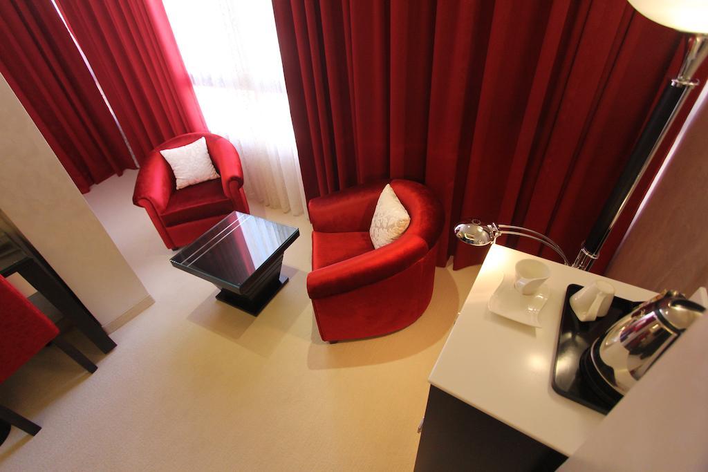 Hotel Elite & 4*